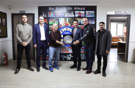 BAYRAKLI BELEDİYE BAŞKANIMIZ SAYIN İRFAN ÖNAL ASKF ZİYARETİ